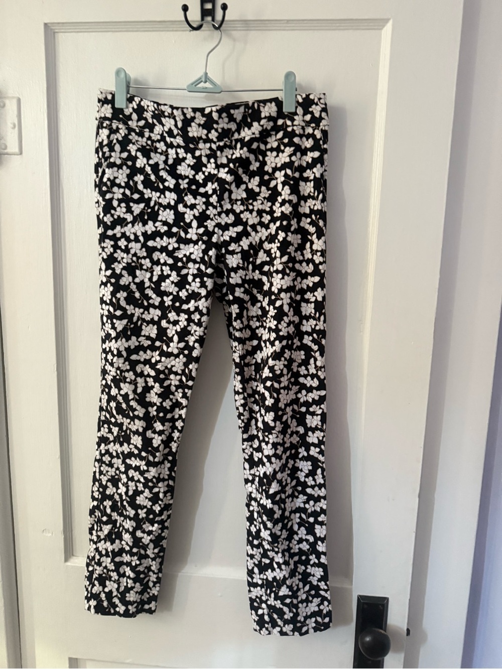 Carolina Belle Black and White Floral Cropped Pants GOOD FOR THE OFFICE!
